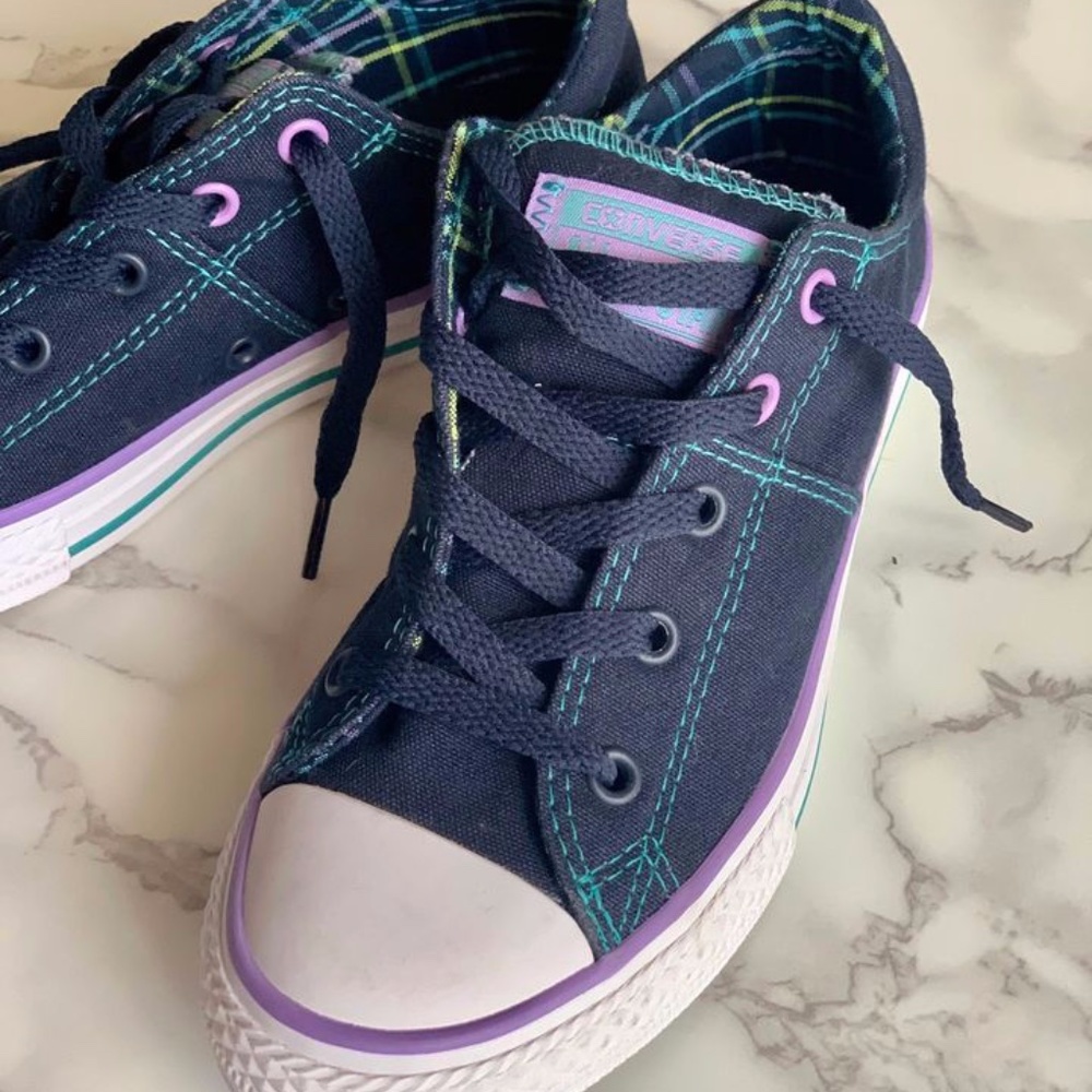 Chuck Taylor CONVERSE All Star Low Top Kid Size US 2 MED (NWOT) - Picture 7 of 9